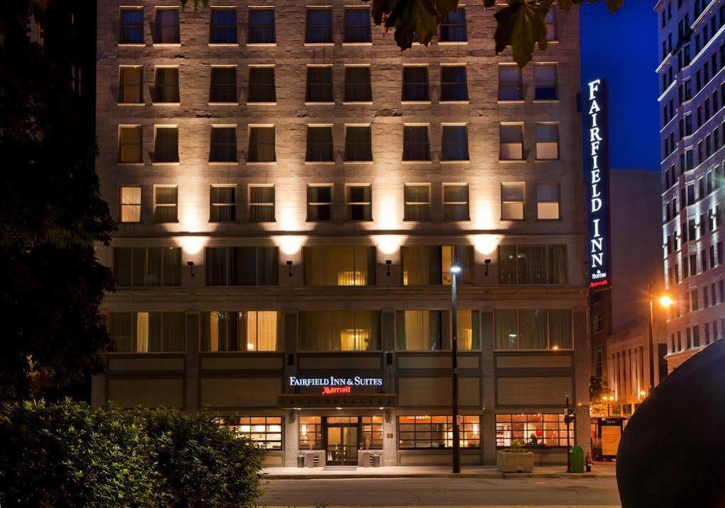 Fairfield Inn & Suites By Marriott Milwaukee Downtown Exterior foto